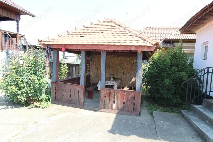 Casă cu 6 camere cu Canalizare în Iași-Gorj