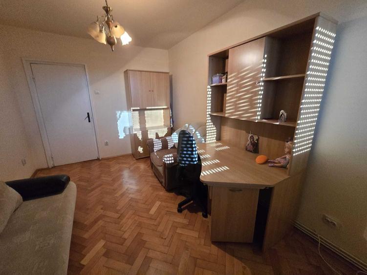 Apartament cu 2 camere decomandat în Exterior Vest