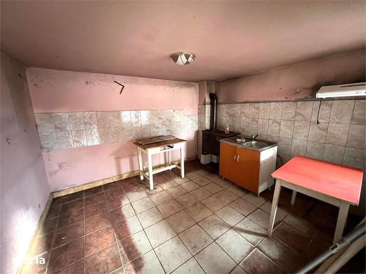 Casă cu 3 camere în Berindan