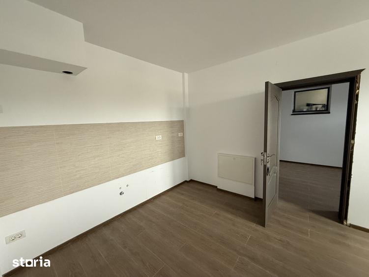Apartament cu 3 camere semidecomandat în Nord
