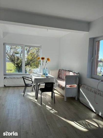 Casă cu 4 camere cu Teren 180 Mp în Central