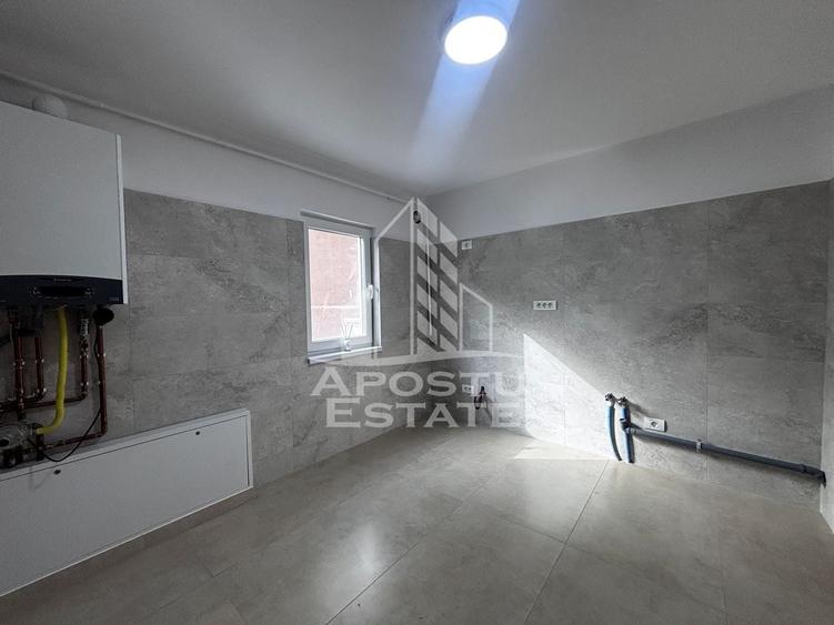 Apartament cu 4 camere decomandat în Complex Studențesc