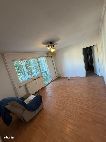 Apartament cu 4 camere în Militari