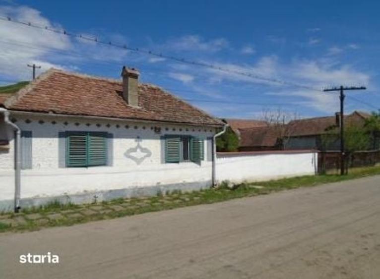 Casă cu 2 camere cu Teren 925 Mp în Central