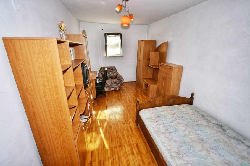Casă cu 4 camere cu Teren 800 Mp în Leamna de Jos