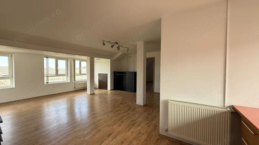 Apartament cu 4 camere decomandat, mobilat în Girocului