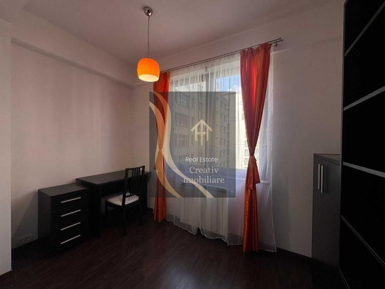 Apartament cu 3 camere semidecomandat în Herăstrău