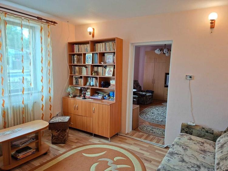 Casă cu 3 camere în Tritenii de Jos