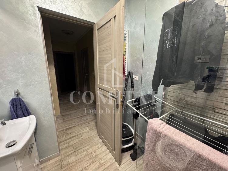 Apartament cu 4 camere semidecomandat, mobilat în Florești