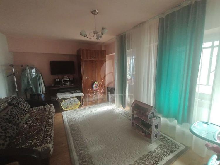 Apartament cu 2 camere decomandat în Zorilor