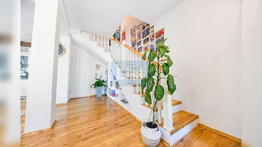 Duplex cu 4 camere cu Canalizare în Florești