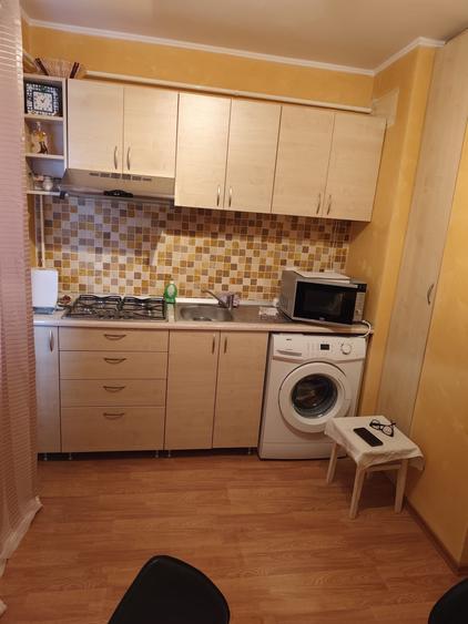 Garsonieră decomandată în Micro 17