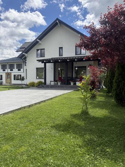 Casă cu 3 camere în Câmpulung Moldovenesc