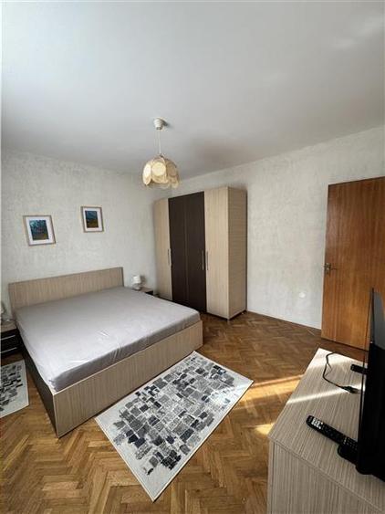Apartament cu 3 camere decomandat în Kogălniceanu