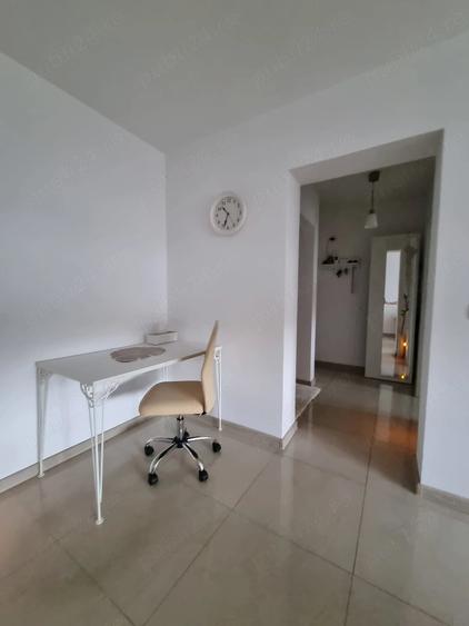 Apartament cu 2 camere semidecomandat în Pajura