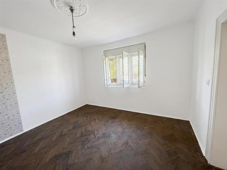 Casă cu 5 camere cu Teren 565 Mp în Oncea