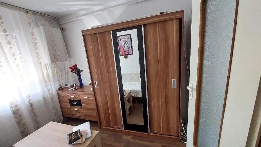 Garsonieră decomandată în Central