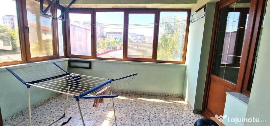 Casă cu 5 camere cu Teren 405 Mp în Coiciu