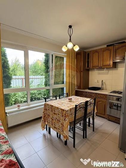 Casă cu 5 camere cu Teren 100 Mp în Florești