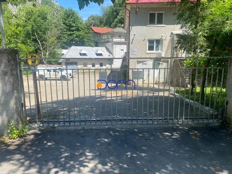 Spațiu comercial, de 160 mp, în Central
