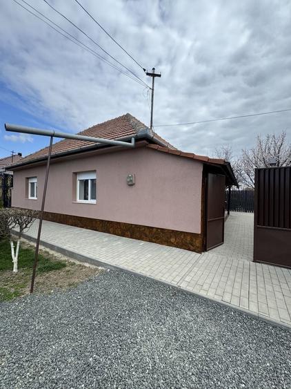 Casă cu 4 camere în Central