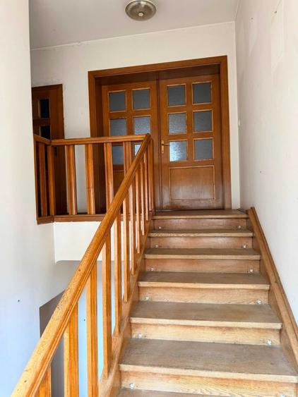 Vand CASA - Codlea, str.T.Vladimirescu, nr.9 jud. Brasov - 7 camere (2 apartamente), pivnita si pod - 7