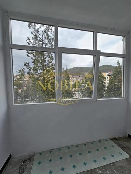 Apartament cu 5 camere în Central