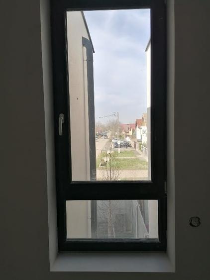Duplex cu 4 camere cu Canalizare în Moșnița Nouă
