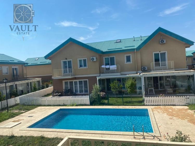 Casă cu 3 camere cu Piscina în Ștefăneștii de Jos