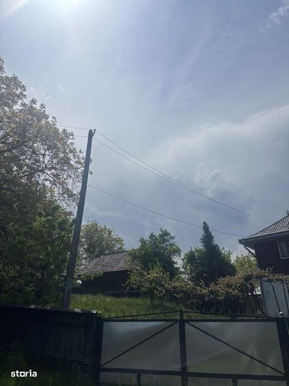 Casă individuală cu 4 camere cu Teren 2600 Mp în Deleni