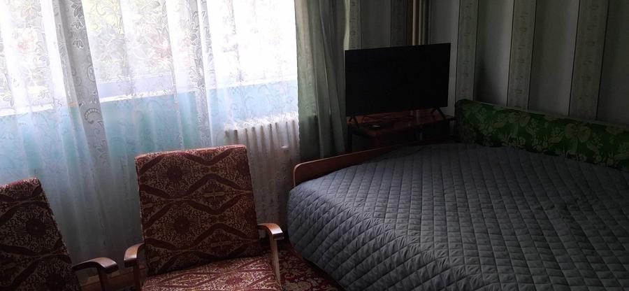 Apartament cu 3 camere semidecomandat în Calea București