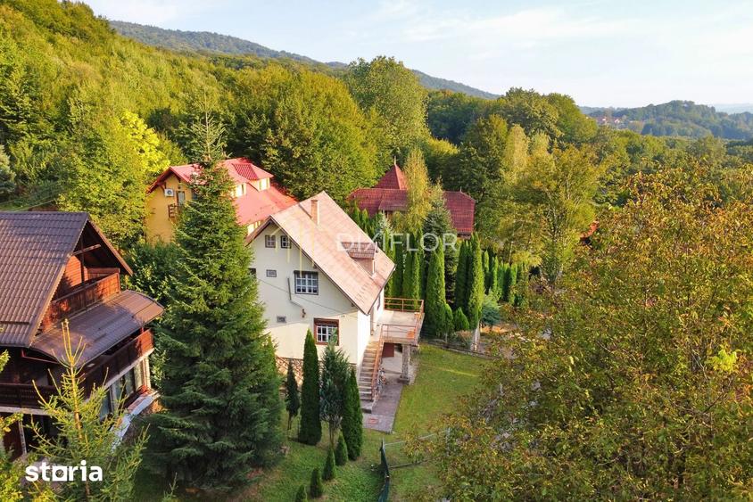Casă cu 4 camere cu Teren 477 Mp în Sovata