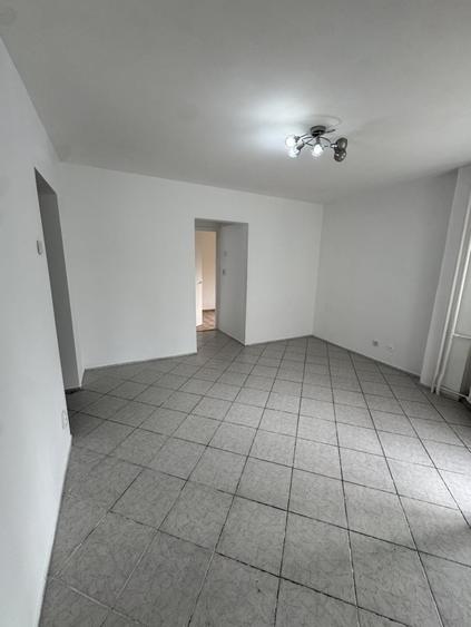 Apartament cu 2 camere semidecomandat în Republicii