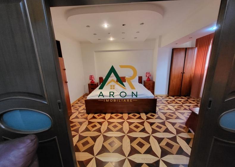 Apartament cu 3 camere semidecomandat, mobilat în P-ța Muncii