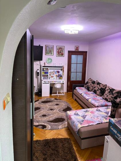 Apartament 2 camere mobilat, etaj 1, Micro 17 Gala?i 49,9 mp | Persoana fizica - 5