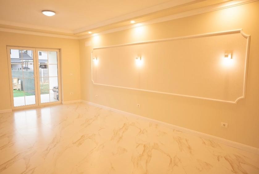 Duplex cu 5 camere cu Canalizare în Dumbrăvița