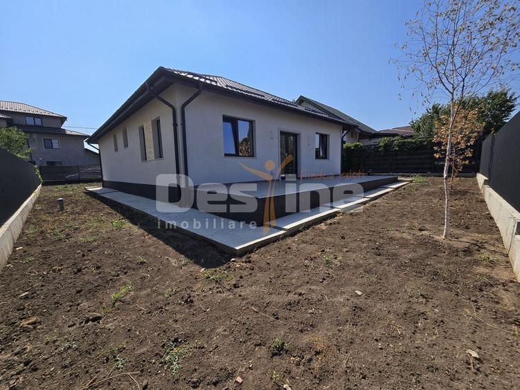 Casă individuală cu 4 camere cu Canalizare în Breazu