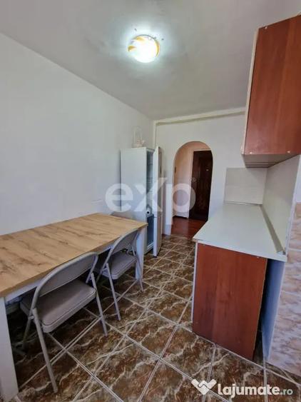 Apartament cu 3 camere decomandat în Micro 3