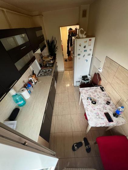 Apartament cu 3 camere decomandat în Craiter