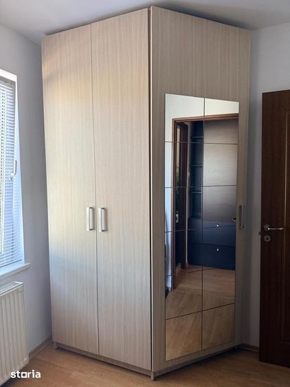 Apartament cu 4 camere decomandat în Pandurilor