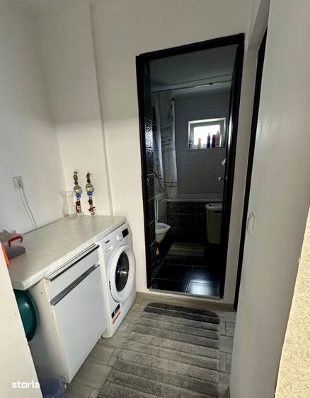 Apartament cu 4 camere semidecomandat în Rogerius