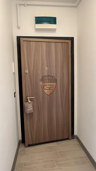 Apartament cu 3 camere semidecomandat, mobilat în Nord