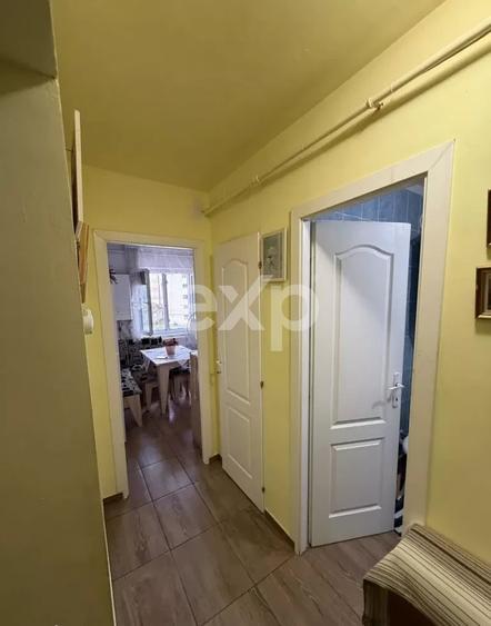 Apartament cu 2 camere decomandat, mobilat în Micro 6