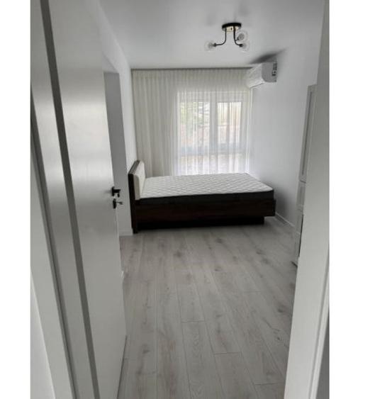 Apartament cu 3 camere decomandat în Berceni — fotografia 3