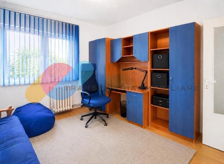 Apartament cu 3 camere decomandat în Mărăști