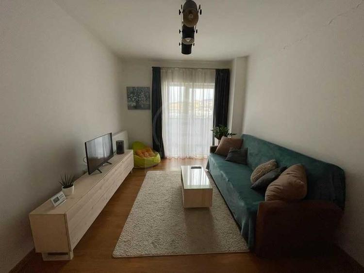 Apartament cu 2 camere semidecomandat în Mărăști
