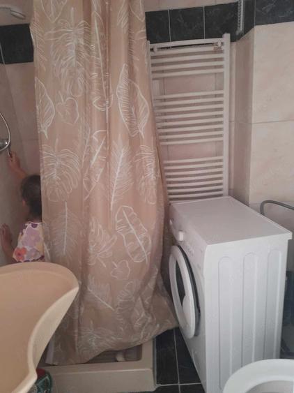 Apartament cu 2 camere semidecomandat în Dacia