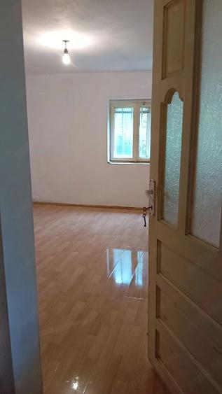Casă cu 3 camere cu Teren 1250 Mp în Valea Stanciului