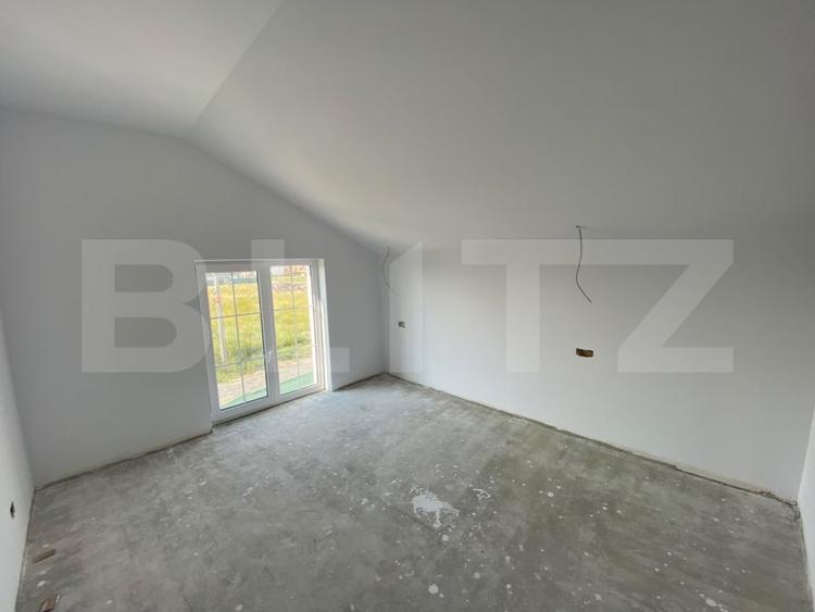 Duplex cu 5 camere cu Canalizare în Moșnița Veche