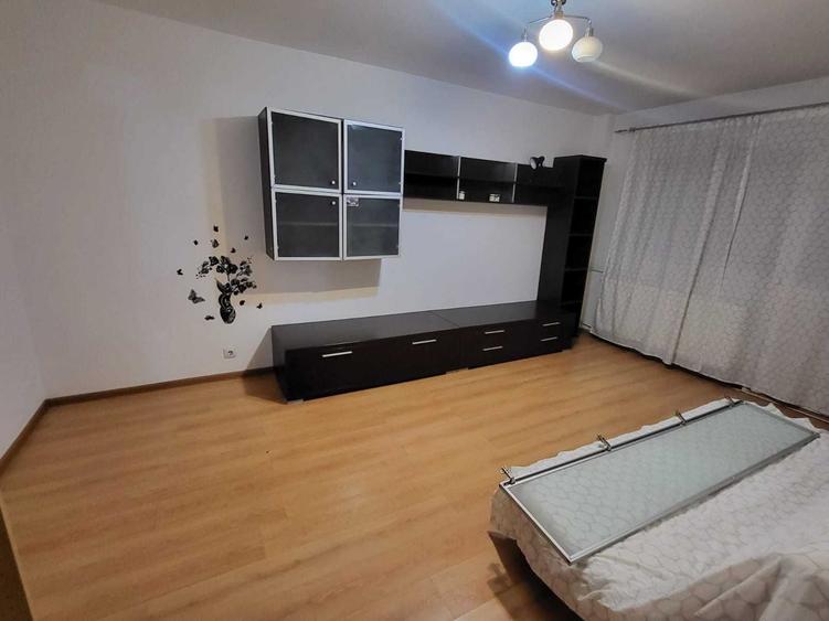 VAND APARTAMENT 3 camere decomandat. Sect 6 Bucuresti - 2